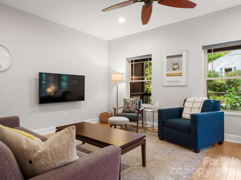 56 Harvard Place, Asheville, NC 28806.  MLS# CAR4412947, YatesRealty ID 44139. 