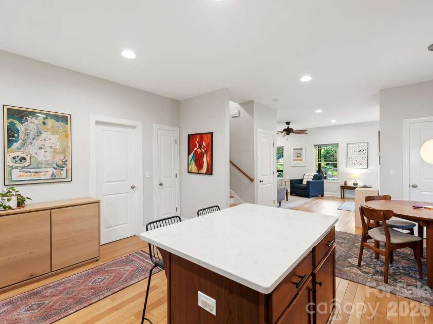 56 Harvard Place, Asheville, NC 28806.  MLS# CAR4412947, YatesRealty ID 44139. 