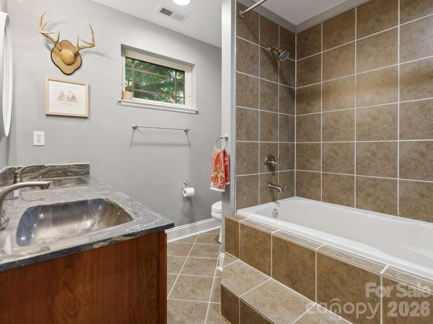 56 Harvard Place, Asheville, NC 28806.  MLS# CAR4412947, YatesRealty ID 44139. 