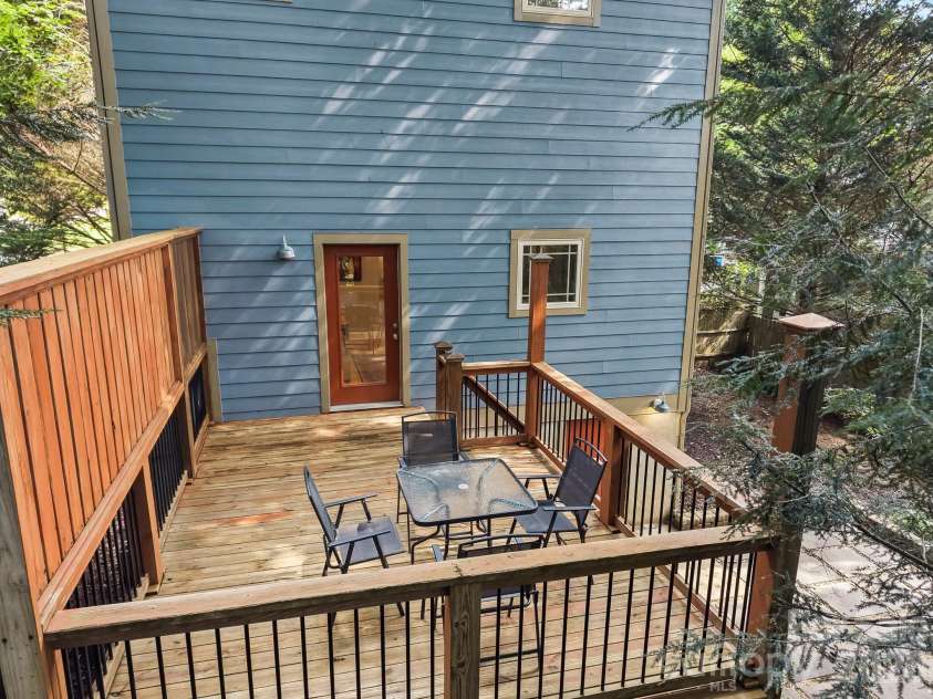 56 Harvard Place, Asheville, NC 28806.  MLS# CAR4412947, YatesRealty ID 44139. 