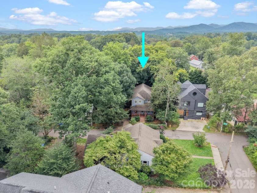 56 Harvard Place, Asheville, NC 28806.  MLS# CAR4412947, YatesRealty ID 44139. 