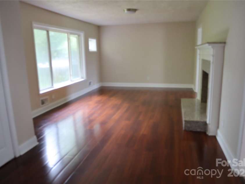 1703 Tyvola Road, Charlotte, NC 28210.  MLS# CAR4291338, YatesRealty ID 4414. 