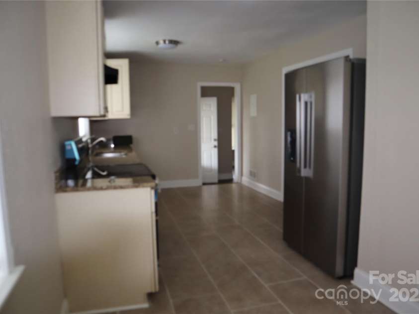 1703 Tyvola Road, Charlotte, NC 28210.  MLS# CAR4291338, YatesRealty ID 4414. 