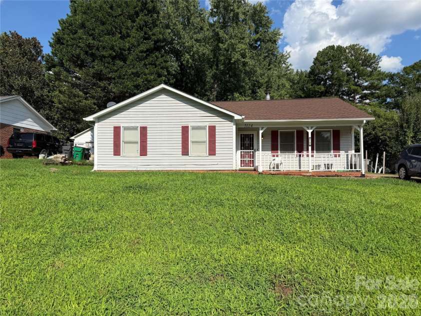 5124 Poplar Springs Drive, Charlotte, NC 28269.  MLS# CAR4414665, YatesRealty ID 44141. 