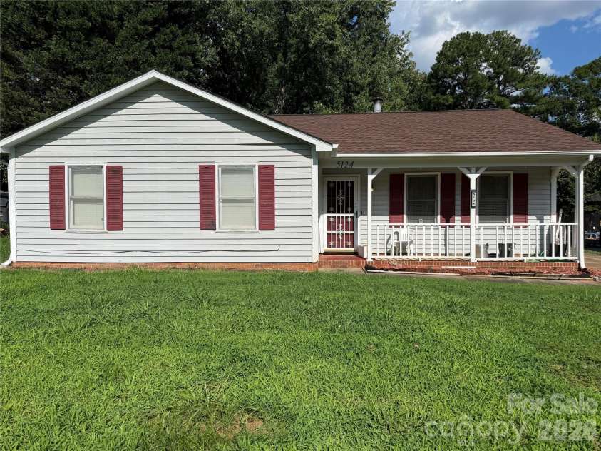 5124 Poplar Springs Drive, Charlotte, NC 28269.  MLS# CAR4414665, YatesRealty ID 44141. 
