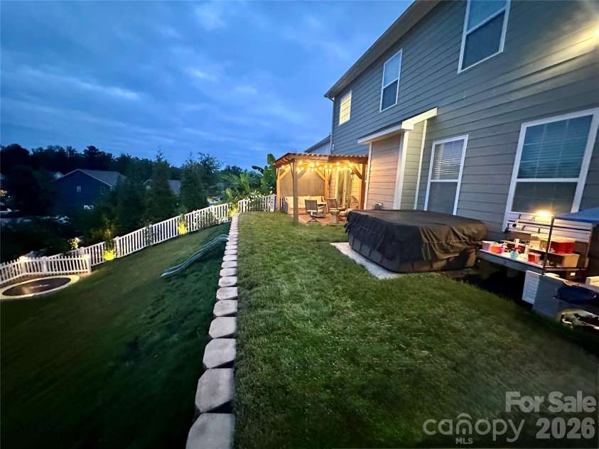 172 Longleaf Drive, Mooresville, NC 28117.  MLS# CAR4413694, YatesRealty ID 44142. 