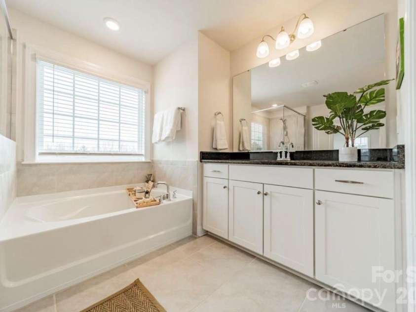 172 Longleaf Drive, Mooresville, NC 28117.  MLS# CAR4413694, YatesRealty ID 44142. 