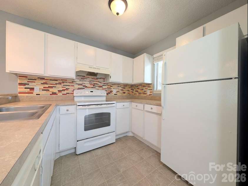 1687 Eagles Place, Rock Hill, SC 29732.  MLS# CAR4414655, YatesRealty ID 44146. 