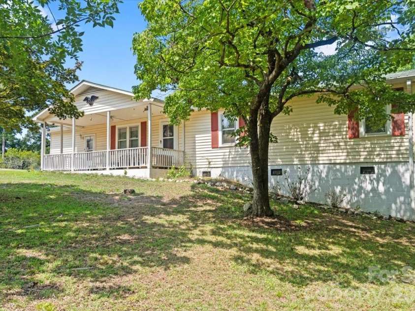405 Watson Hill Lane, Chesterfield, SC 29709.  MLS# CAR4400349, YatesRealty ID 44147. 