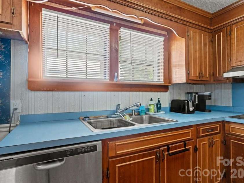 405 Watson Hill Lane, Chesterfield, SC 29709.  MLS# CAR4400349, YatesRealty ID 44147. 