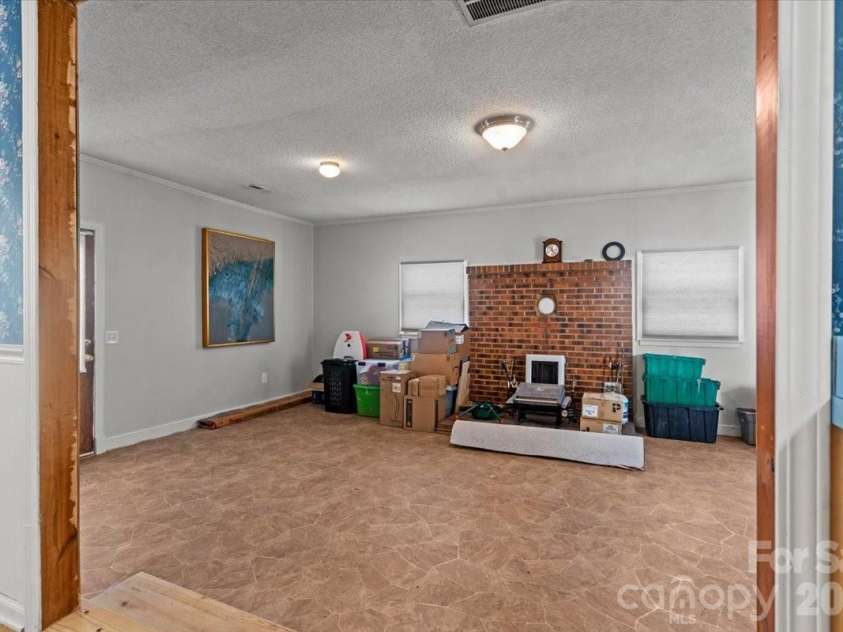 405 Watson Hill Lane, Chesterfield, SC 29709.  MLS# CAR4400349, YatesRealty ID 44147. 