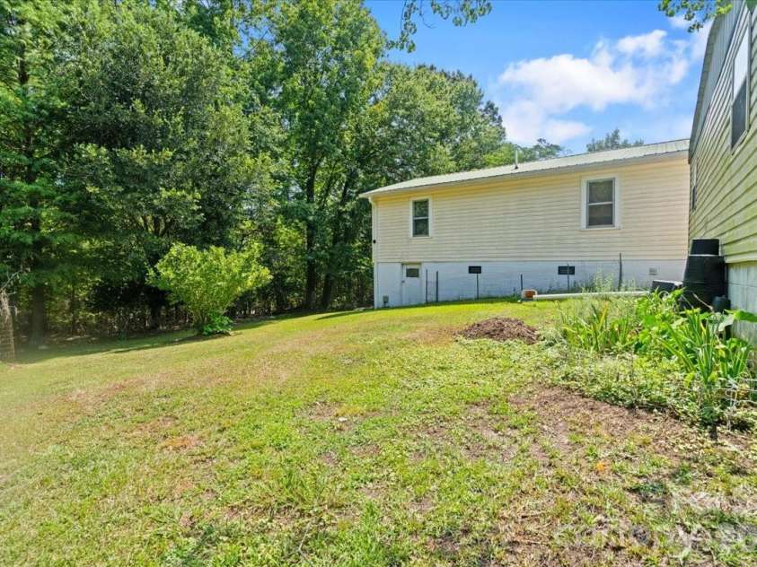405 Watson Hill Lane, Chesterfield, SC 29709.  MLS# CAR4400349, YatesRealty ID 44147. 