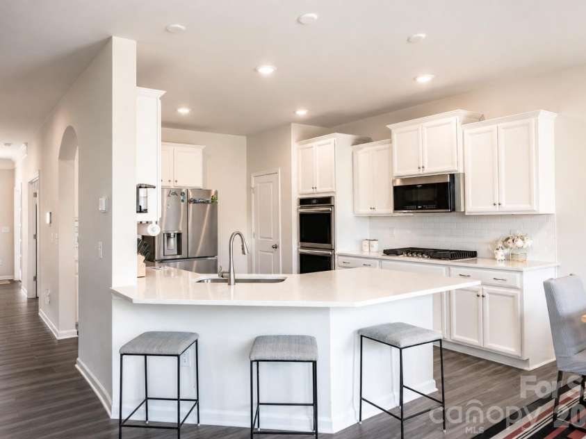 355 Kennerly Center Drive, Mooresville, NC 28115.  MLS# CAR4414239, YatesRealty ID 44149. Kitchen