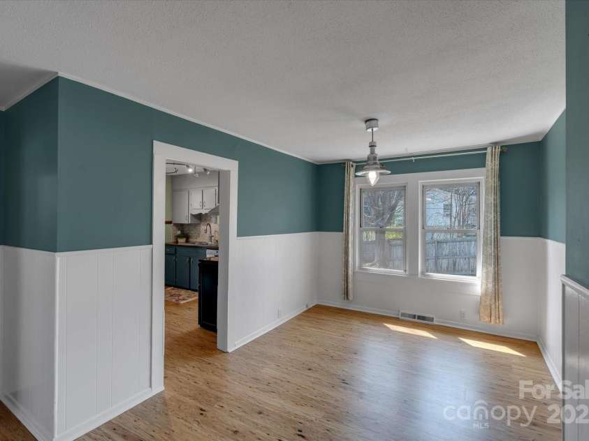 109 Rock Hill Road, Asheville, NC 28803.  MLS# CAR4242441, YatesRealty ID 4415. 