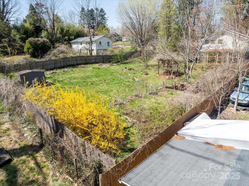 109 Rock Hill Road, Asheville, NC 28803.  MLS# CAR4242441, YatesRealty ID 4415. 