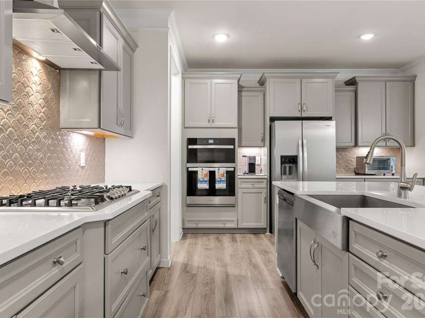 1200 Curling Creek Drive, Indian Trail, NC 28079.  MLS# CAR4414479, YatesRealty ID 44150. Open space kitchen with lots of flexibility