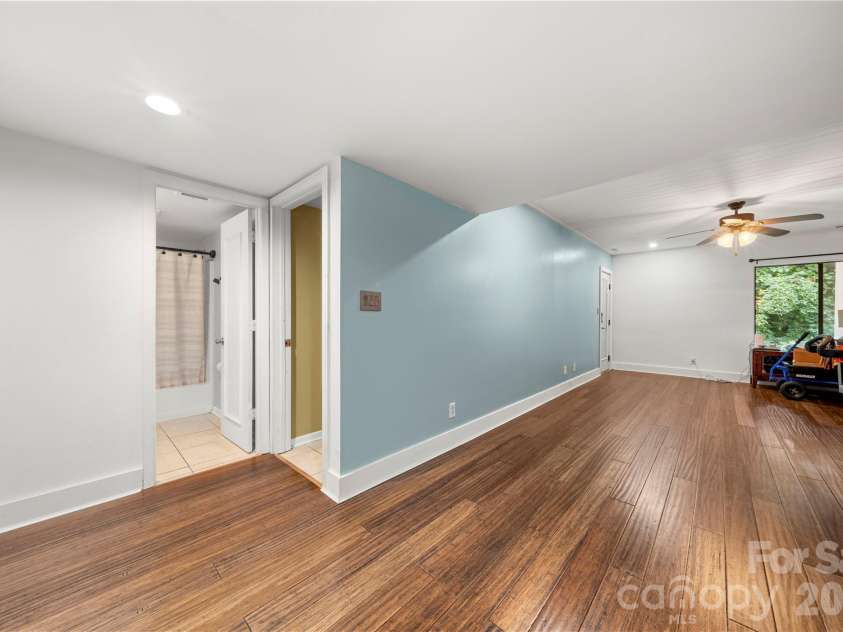 222 Riverview Terrace, Lake Wylie, SC 29710.  MLS# CAR4411366, YatesRealty ID 44151. Basement bonus room