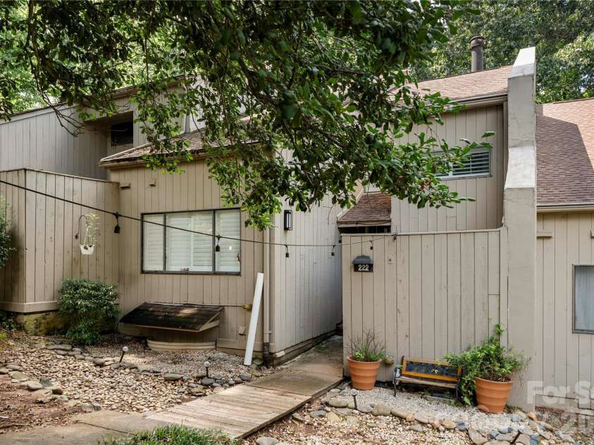 222 Riverview Terrace, Lake Wylie, SC 29710.  MLS# CAR4411366, YatesRealty ID 44151. Condo front