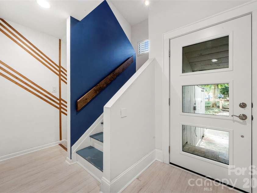 222 Riverview Terrace, Lake Wylie, SC 29710.  MLS# CAR4411366, YatesRealty ID 44151. Entry way/front door, staircase