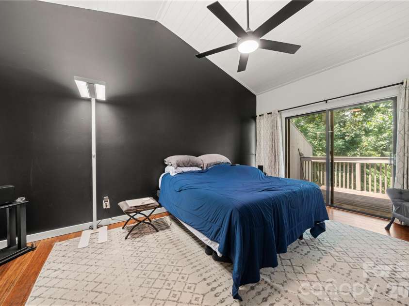 222 Riverview Terrace, Lake Wylie, SC 29710.  MLS# CAR4411366, YatesRealty ID 44151. Primary bedroom, upstairs