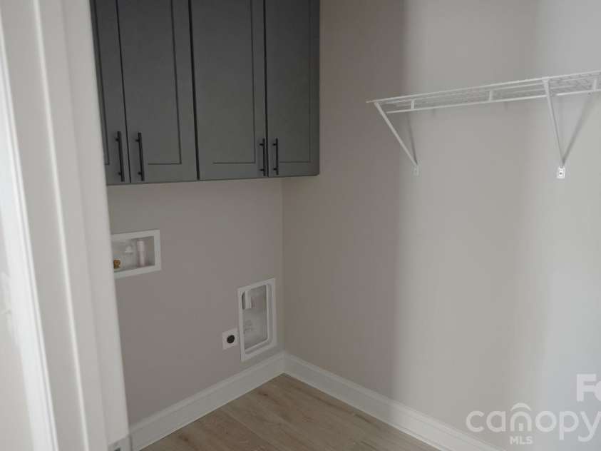 501-A Granby Circle, Charlotte, NC 28217.  MLS# CAR4414511, YatesRealty ID 44152. 