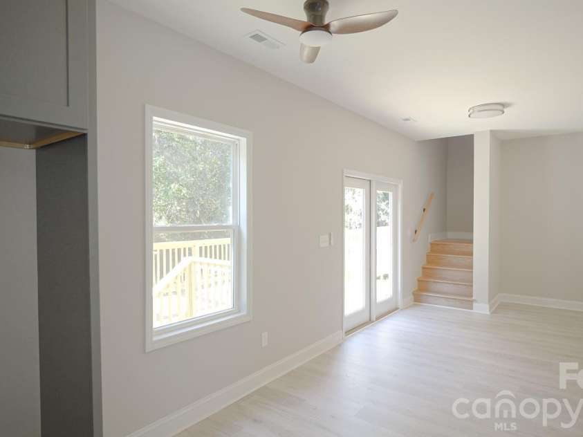 501-A Granby Circle, Charlotte, NC 28217.  MLS# CAR4414511, YatesRealty ID 44152. 