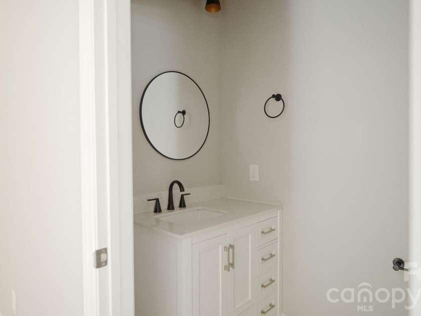 501-A Granby Circle, Charlotte, NC 28217.  MLS# CAR4414511, YatesRealty ID 44152. 