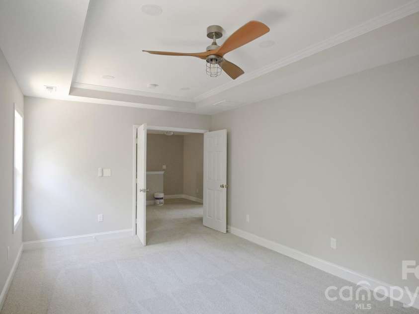 501-A Granby Circle, Charlotte, NC 28217.  MLS# CAR4414511, YatesRealty ID 44152. 
