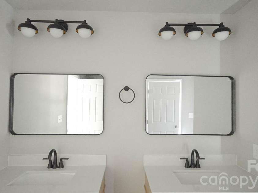 501-A Granby Circle, Charlotte, NC 28217.  MLS# CAR4414511, YatesRealty ID 44152. 