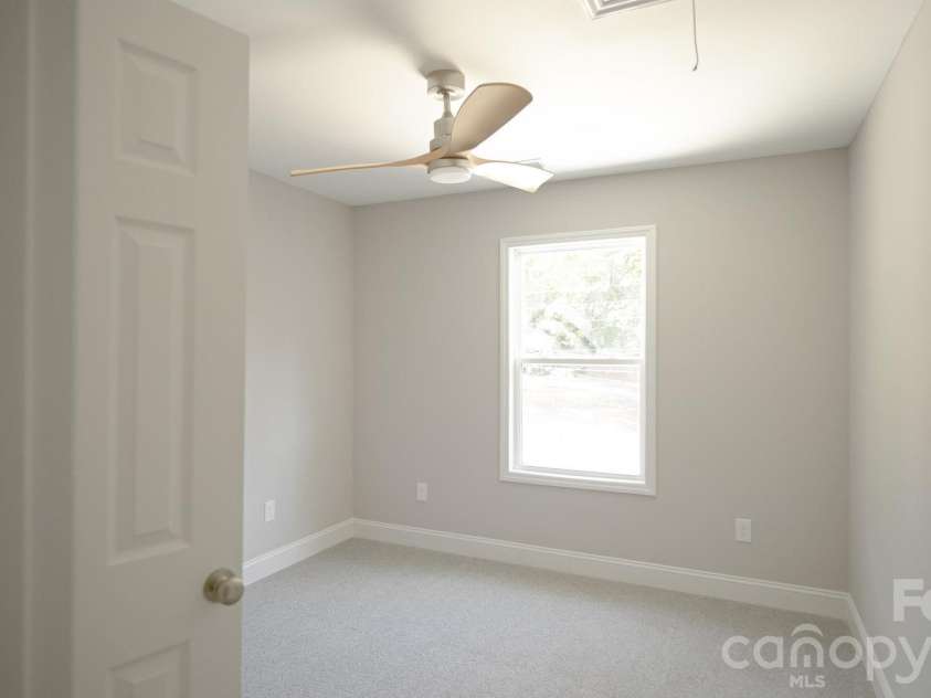 501-A Granby Circle, Charlotte, NC 28217.  MLS# CAR4414511, YatesRealty ID 44152. 