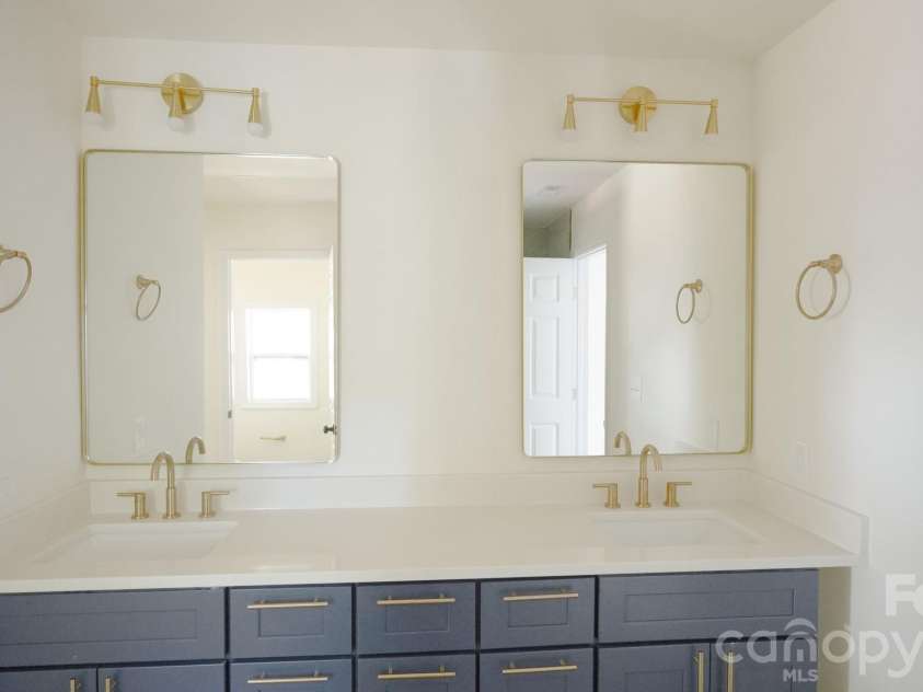 501-B Granby Circle, Charlotte, NC 28217.  MLS# CAR4414545, YatesRealty ID 44153. 
