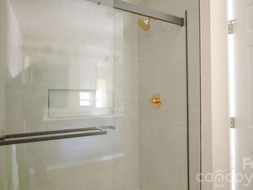 501-B Granby Circle, Charlotte, NC 28217.  MLS# CAR4414545, YatesRealty ID 44153. 