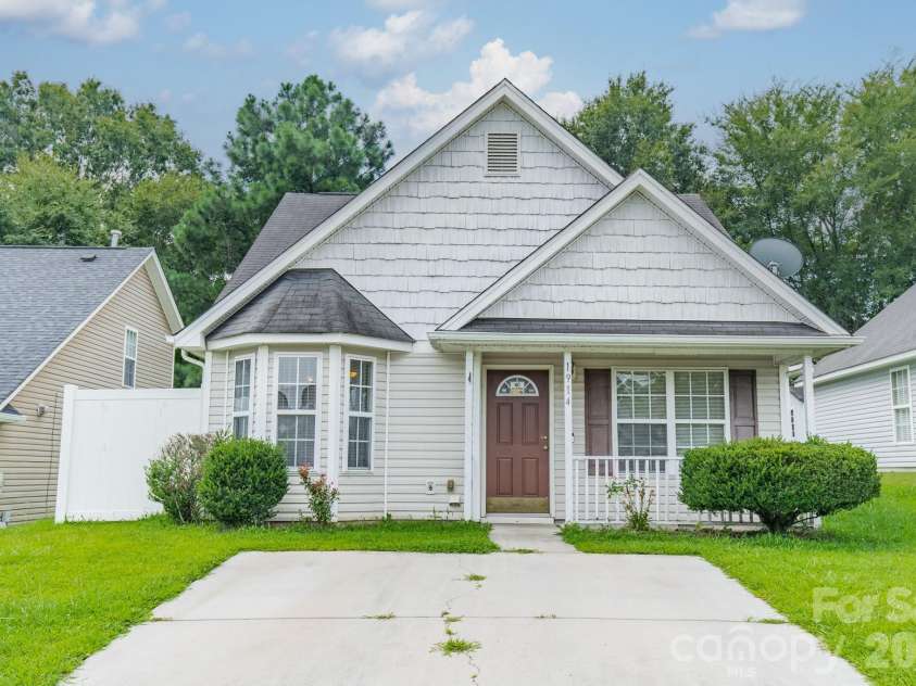 1914 Mission Oaks Street, Kannapolis, NC 28083.  MLS# CAR4414076, YatesRealty ID 44154. 