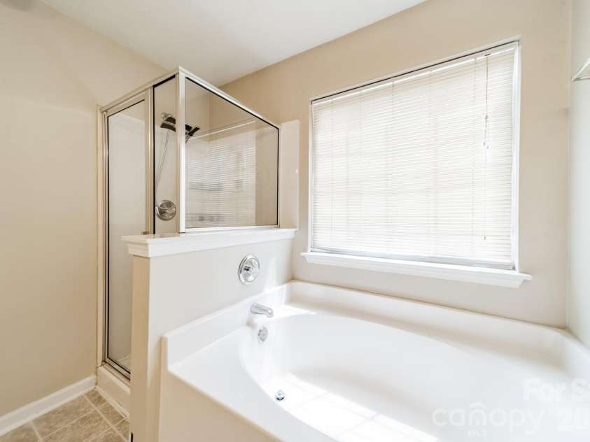1914 Mission Oaks Street, Kannapolis, NC 28083.  MLS# CAR4414076, YatesRealty ID 44154. 