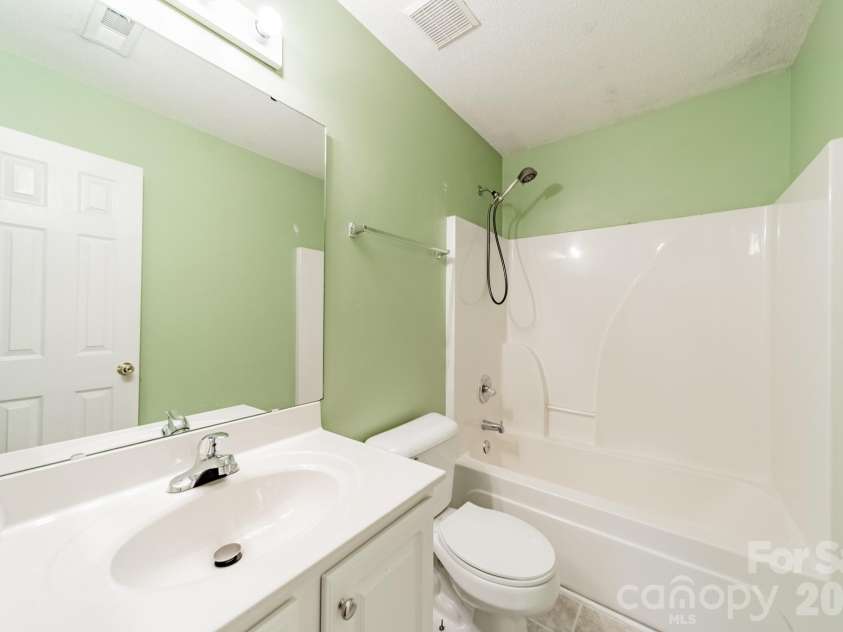 1914 Mission Oaks Street, Kannapolis, NC 28083.  MLS# CAR4414076, YatesRealty ID 44154. 