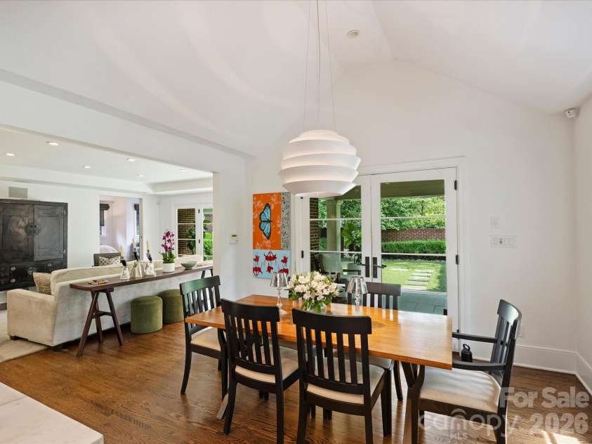 943 Romany Road, Charlotte, NC 28203.  MLS# CAR4414377, YatesRealty ID 44157. Dining