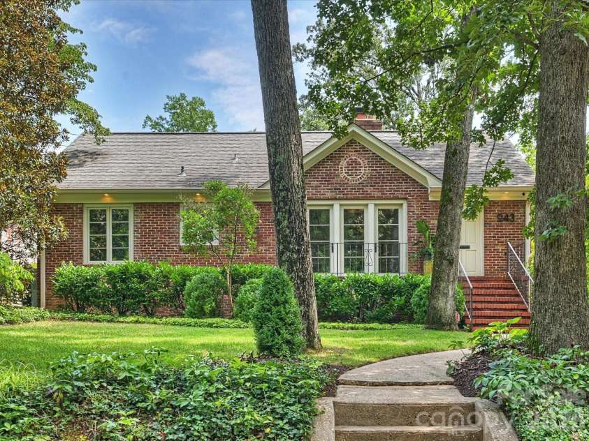 943 Romany Road, Charlotte, NC 28203.  MLS# CAR4414377, YatesRealty ID 44157. Front Exterior