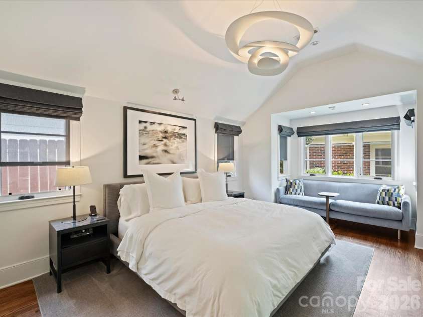 943 Romany Road, Charlotte, NC 28203.  MLS# CAR4414377, YatesRealty ID 44157. Primary Suite