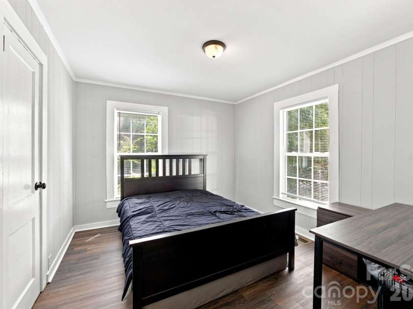 315 Pineview Street, Kannapolis, NC 28083.  MLS# CAR4414668, YatesRealty ID 44159. 