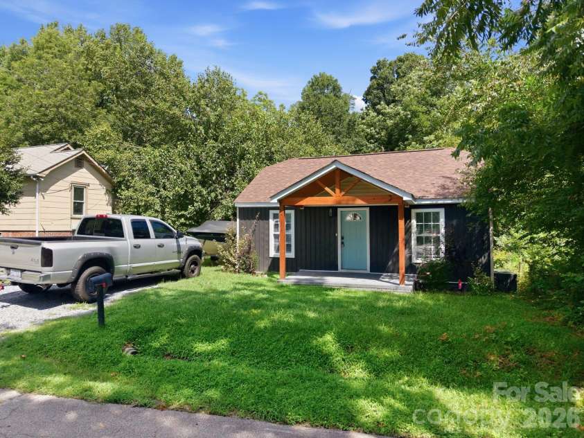 315 Pineview Street, Kannapolis, NC 28083.  MLS# CAR4414668, YatesRealty ID 44159. 