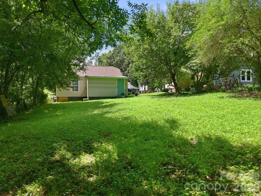 315 Pineview Street, Kannapolis, NC 28083.  MLS# CAR4414668, YatesRealty ID 44159. 