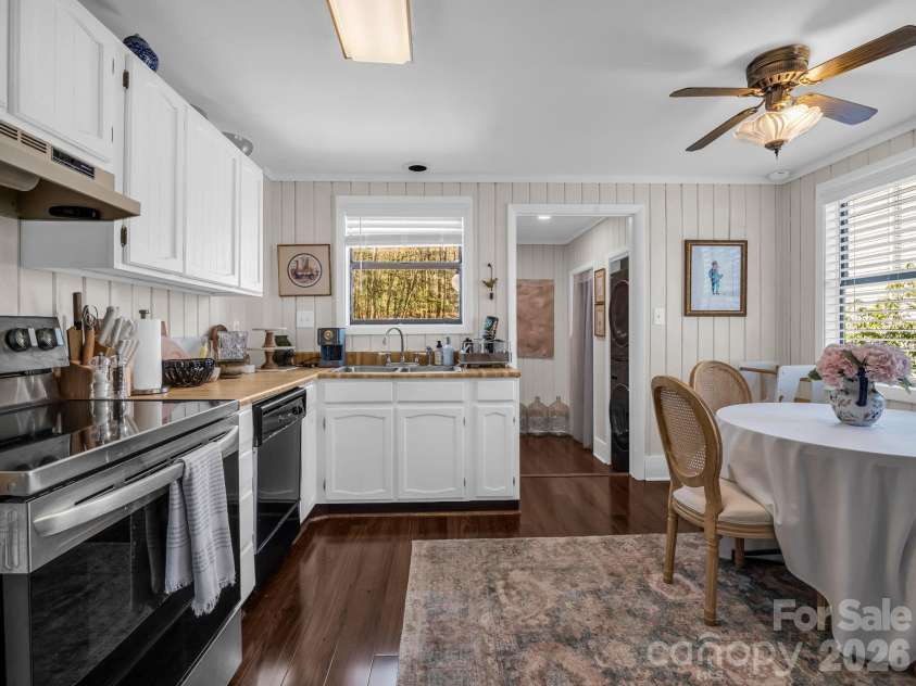 45 Lakeside Villas Drive, Brevard, NC 28712.  MLS# CAR4358376, YatesRealty ID 4416. 