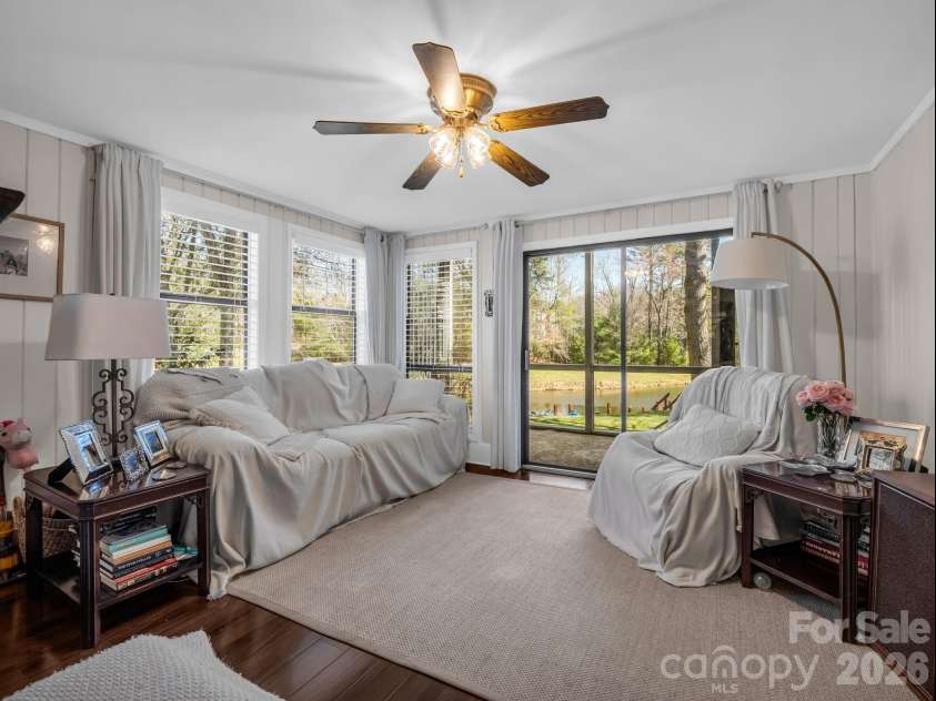 45 Lakeside Villas Drive, Brevard, NC 28712.  MLS# CAR4358376, YatesRealty ID 4416. 