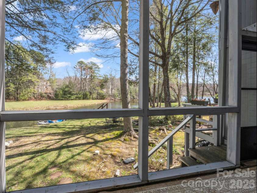 45 Lakeside Villas Drive, Brevard, NC 28712.  MLS# CAR4358376, YatesRealty ID 4416. 
