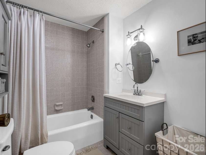 45 Lakeside Villas Drive, Brevard, NC 28712.  MLS# CAR4358376, YatesRealty ID 4416. 