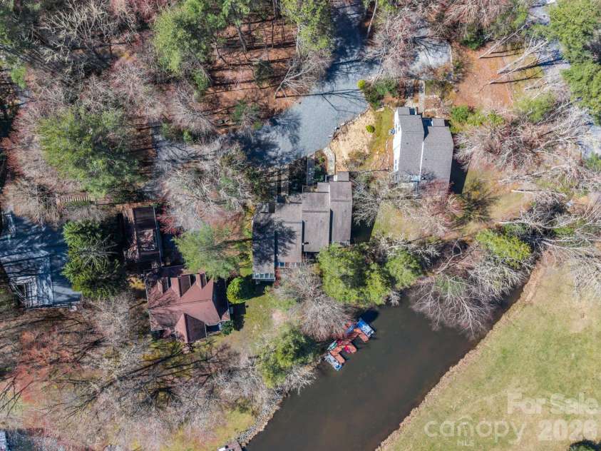 45 Lakeside Villas Drive, Brevard, NC 28712.  MLS# CAR4358376, YatesRealty ID 4416. 