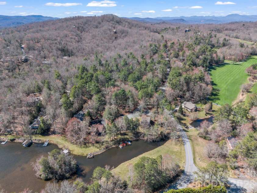 45 Lakeside Villas Drive, Brevard, NC 28712.  MLS# CAR4358376, YatesRealty ID 4416. 