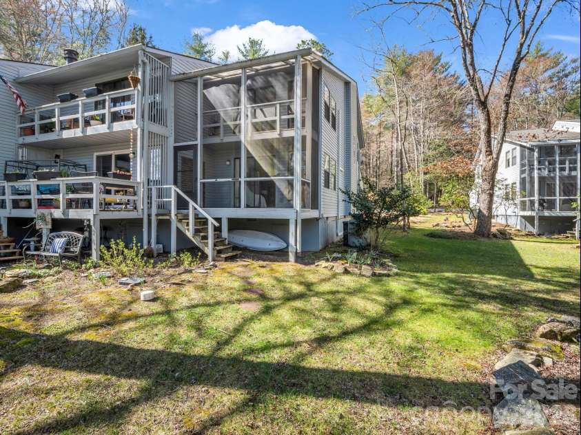 45 Lakeside Villas Drive, Brevard, NC 28712.  MLS# CAR4358376, YatesRealty ID 4416. 