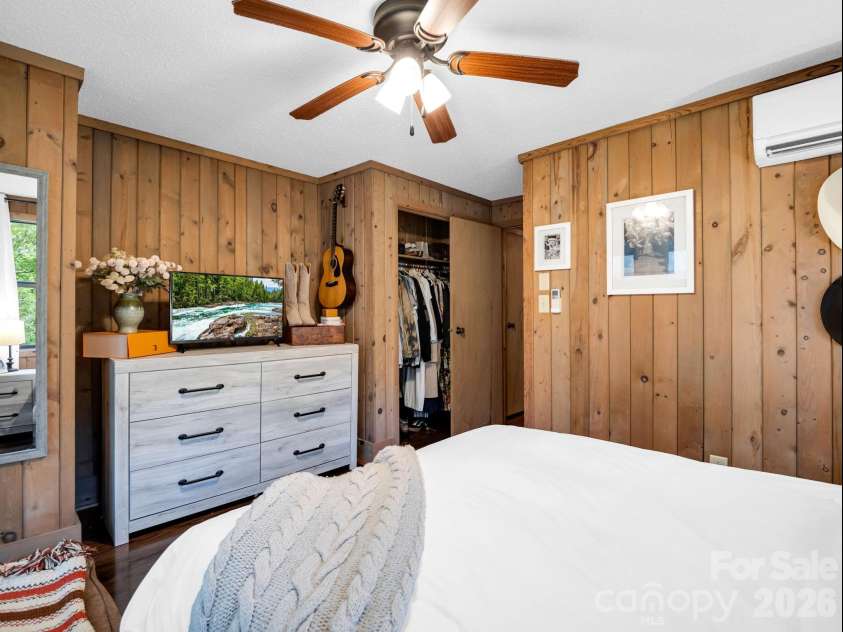 45 Lakeside Villas Drive, Brevard, NC 28712.  MLS# CAR4358376, YatesRealty ID 4416. 