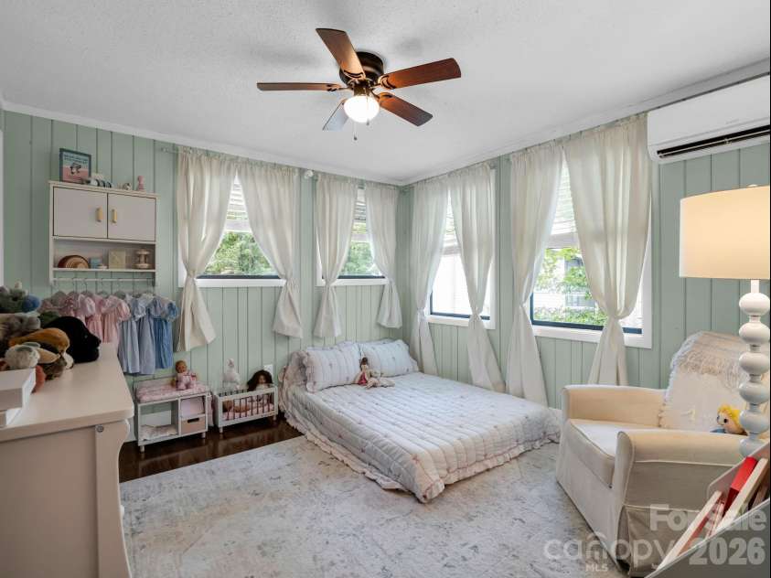45 Lakeside Villas Drive, Brevard, NC 28712.  MLS# CAR4358376, YatesRealty ID 4416. 